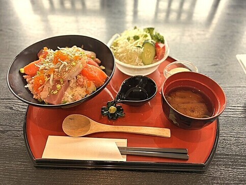 健康犬山応援海鮮丼