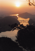 夕暮れの木曽川の写真