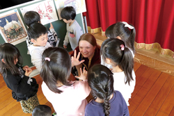 犬山市国際交流員による国際交流講座の様子