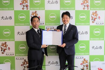 株式会社DSA 梅原代表取締役（左）と山田市長