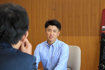 原市長とお話しする杉本さん