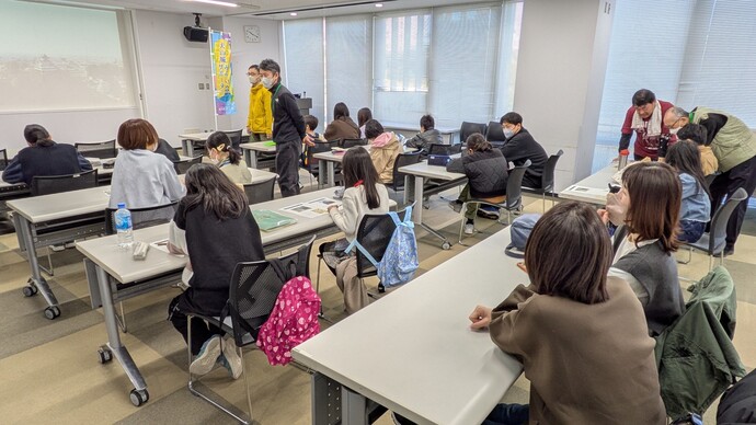 紹介用紙作成の様子