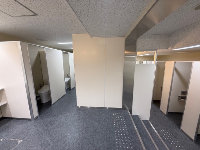 男性用トイレ