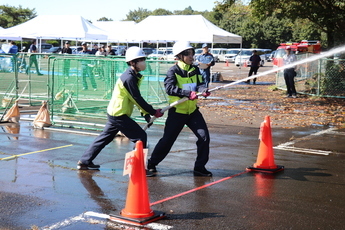 屋内消火栓訓練の様子