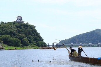 壁面に書かれたメッセージの写真