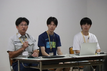 北野教授と学生たち